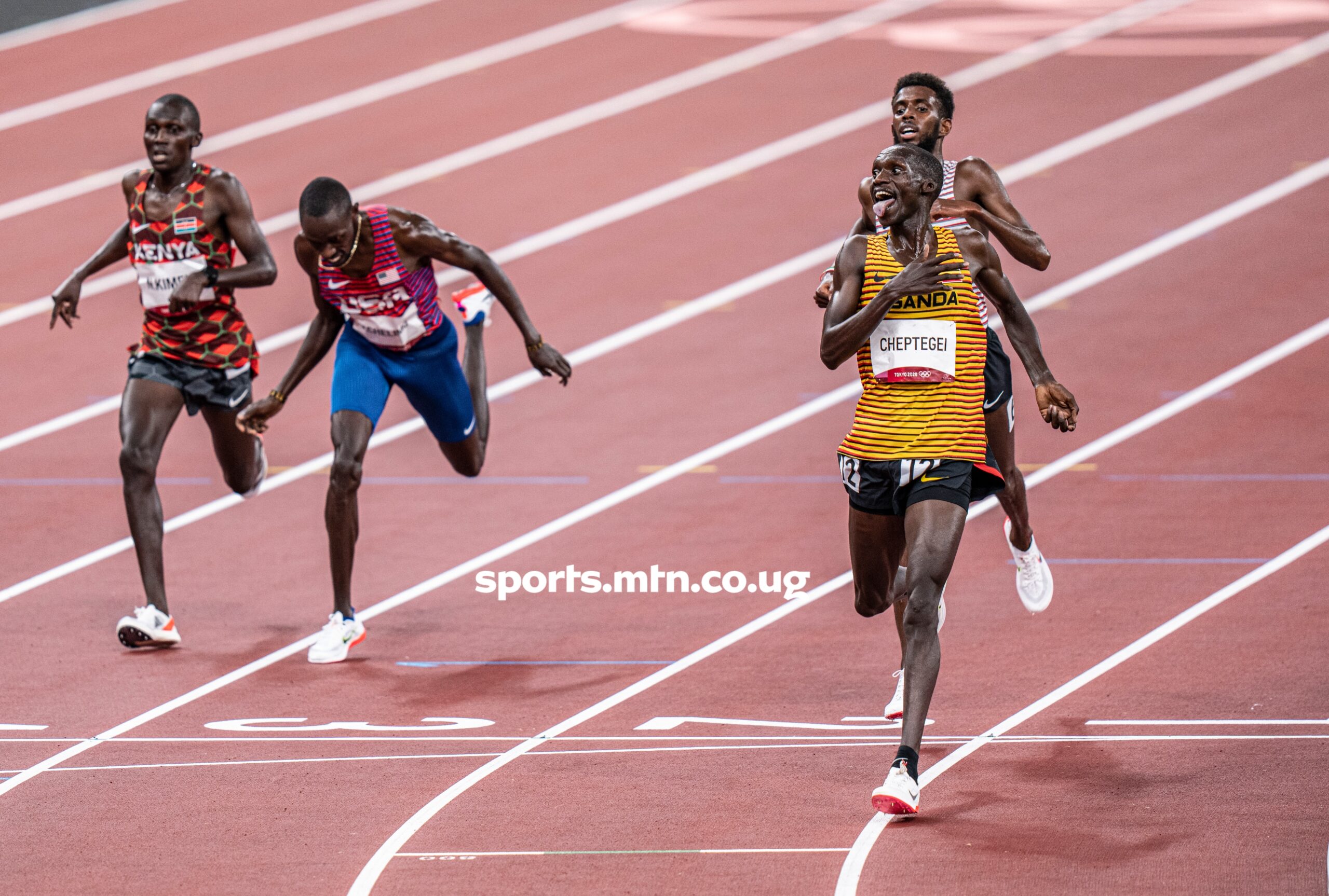 PHOTOS Joshua Cheptegei wins 5000m Tokyo Olympics Gold